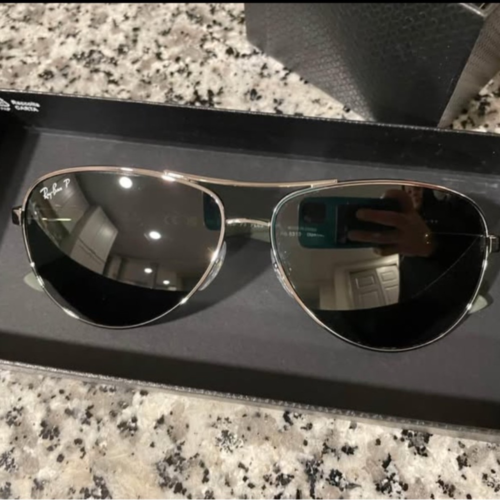 Ray Ban Women’s Carbon Fibre Aviator (Brand New) RB8313